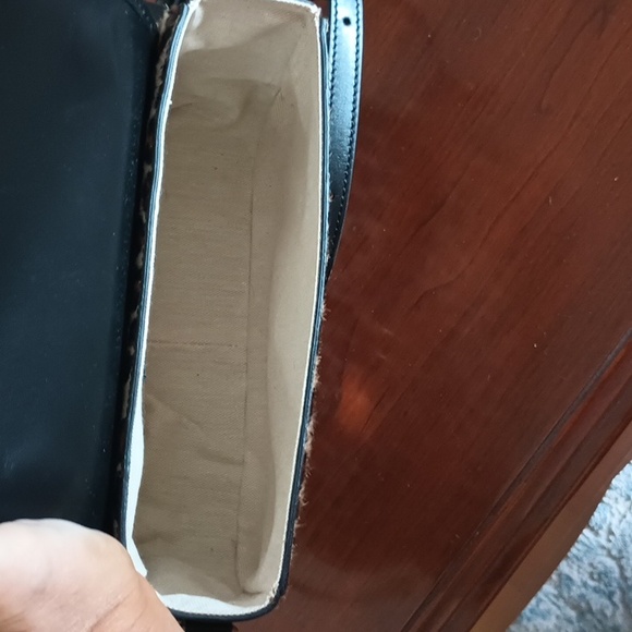 Mark & Graham Telluride Crossbody - Picture 5 of 8